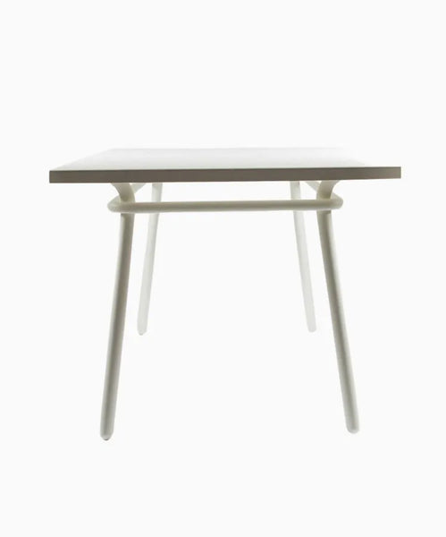 A600 Dining Tables by Maiori